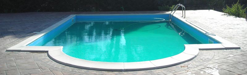 Costruzione piscina in cemento armato